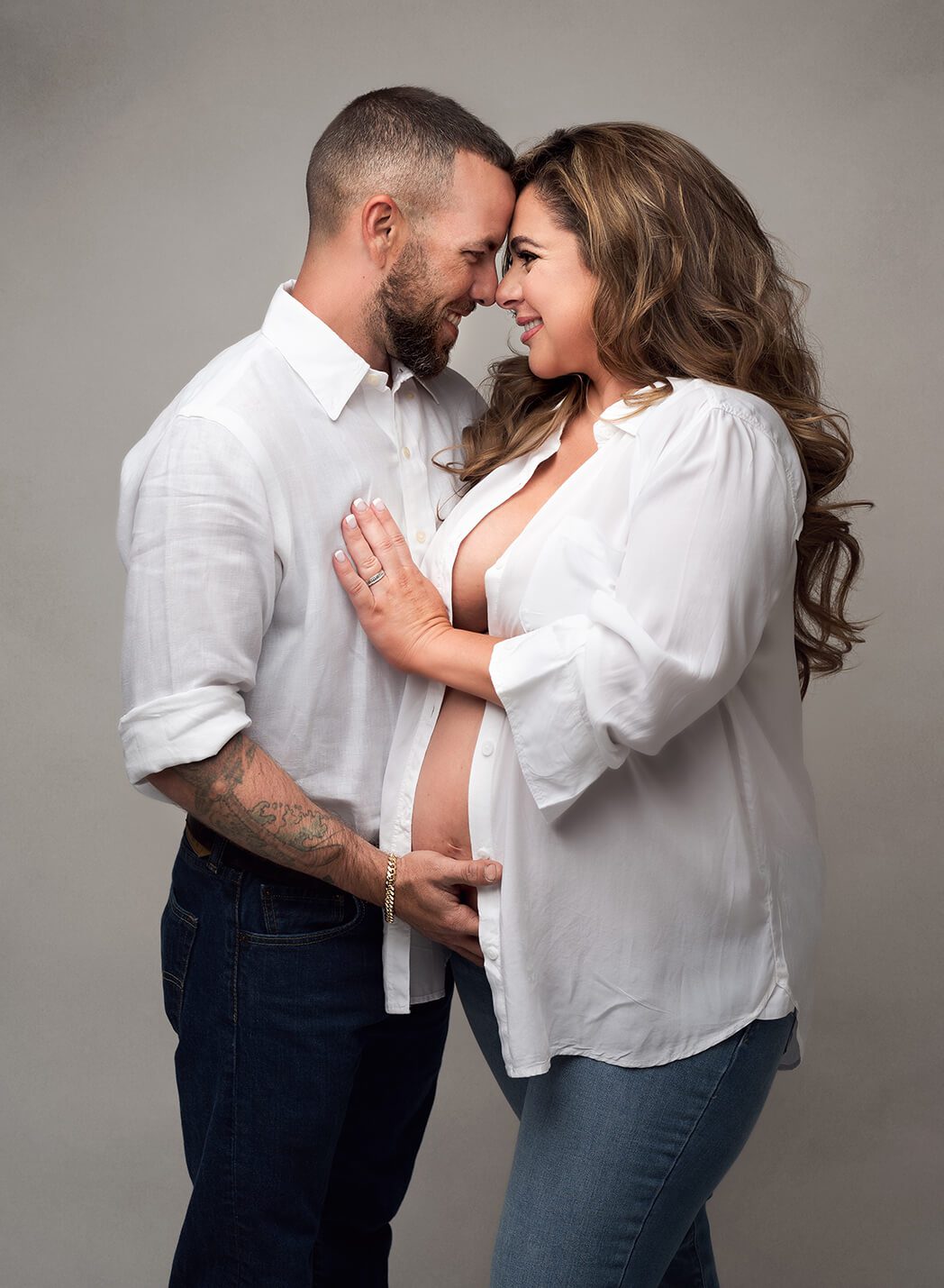 Stunning Couple Studio Maternity Photo Shoot Ideas